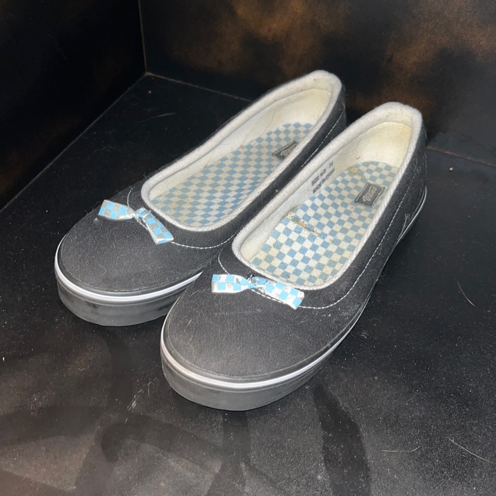 Vans - Picture 5 of 5